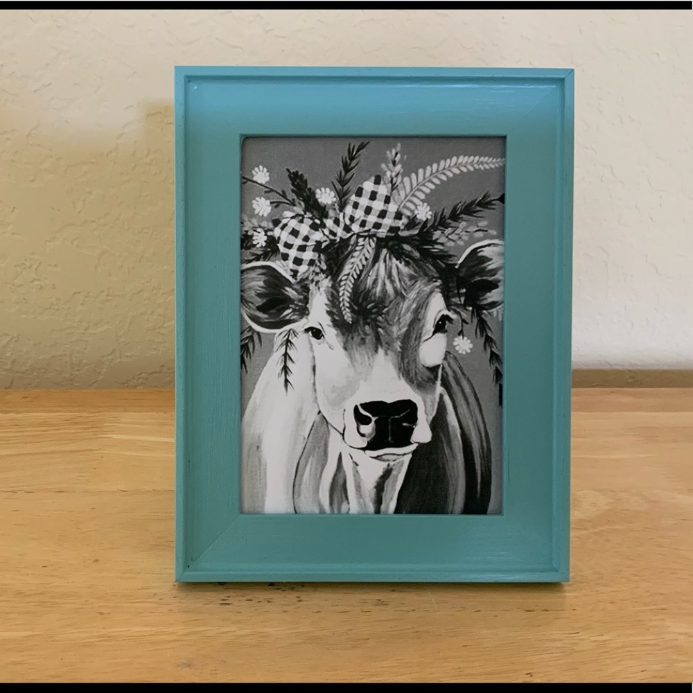 Farmhouse Christmas cow picture 5x7 w/frame
